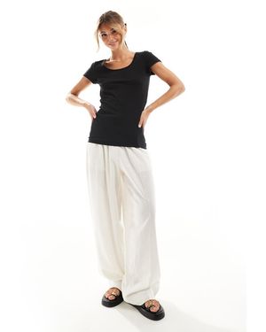 Vero Moda Soft Scoop Neck T-shirt - White