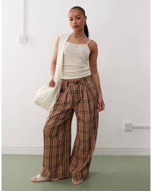 Noisy May High Waist Wide Leg Pants With Pleat Detail - Natural