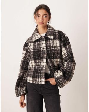 Vila Boucle Check Short Jacket - Brown