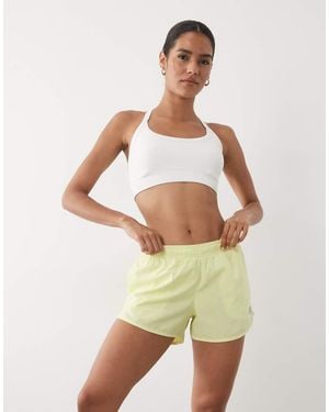 New Balance Sport Essential 3 Inch Short - Green