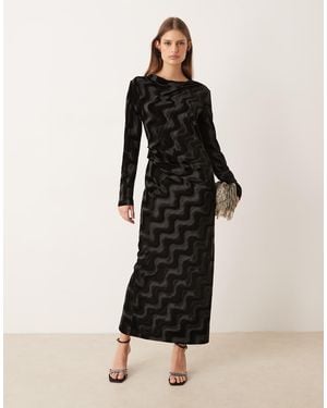 Y.A.S Long Sleeve Velvet Midi Dress With Ruching Detail - Black