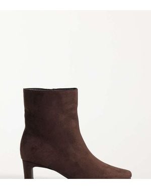 SEQWL Wide Fit Woody Faux Suede Kitten Heel Chisel Toe Ankle Boots - Brown