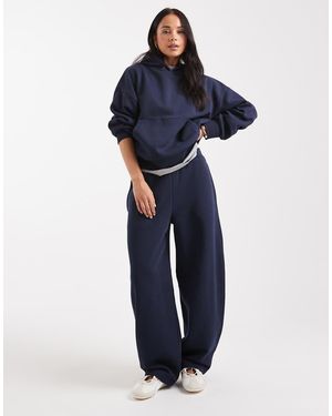 ASOS Joggingbroek Met Wijde Ronde Pijpen Van Geborstelde Stof - Blauw