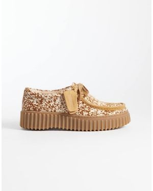 Clarks Torhill Bee Shoes - Natural