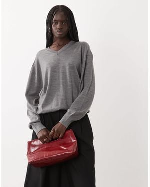 ARKET Pull oversize en pure laine mérinos à col v - Gris