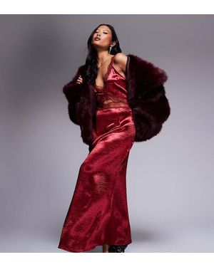 Never Fully Dressed Petite - Rosso