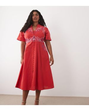 Hope & Ivy Plus Embroidered Button Front Pocket Detail Midi Dress