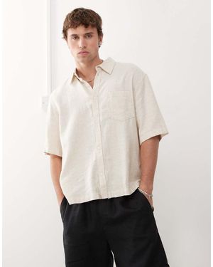 Weekday Camisa De Manga Corta Y Corte Cuadrado Extragrande De Mezcla De Lino De -Neutro - Blanco