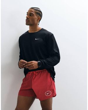 Nike Stride Dri-fit 5 Inch Shorts - Red