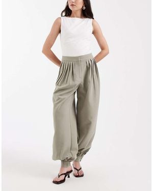 4th & Reckless Tailored Pleat Front Balloon Leg Trousers - Grey