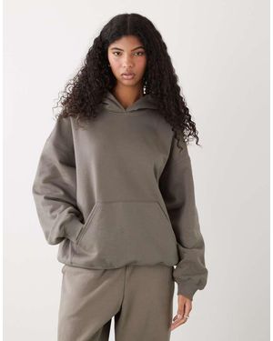 Weekday Felpa Con Cappuccio Oversize Medio - Marrone