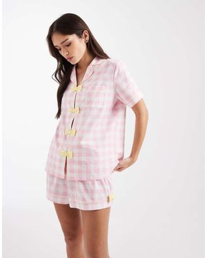 Loungeable Pijama A Cuadros Rosas De Camisa De Manga Corta Y Pantalones Cortos Con Lazos Amarillo Limón De Tejido Liso De