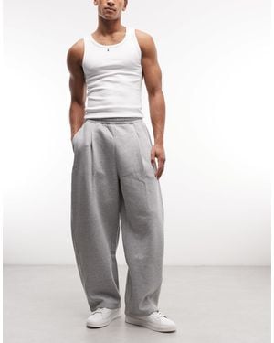 Weekday Wide Barrel Leg Pleated sweatpants - Gray