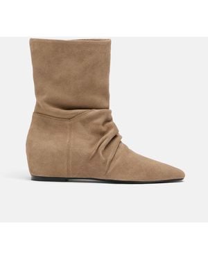 Stradivarius Bottines à talon compensé en cuir beige - Marron
