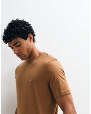 Tommy Hilfiger Flag Logo T-Shirt - Brown