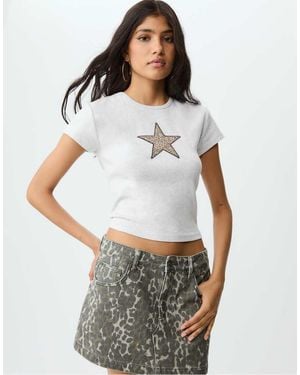 Stradivarius T-Shirt Mélange Con Stella Con Stampa Leopardata - Bianco