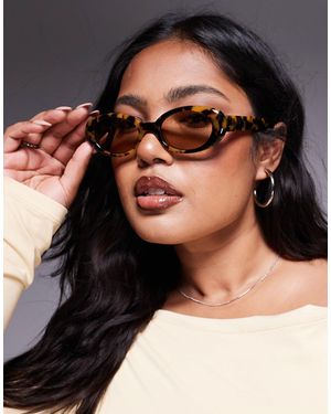 Quay Quay – felt cute – ovale, schmale sonnenbrille - Gelb