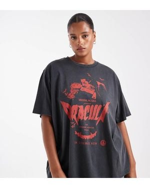 ASOS Camiseta Gris Extragrande Con Estampado Gráfico Con Licencia De "Dracula" De Asos Design Curve - Negro