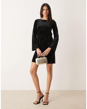 JDY Tall Robe courte en velours avec nœud dans le dos - Noir