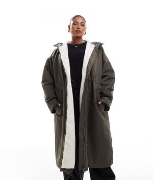 ASOS Chubasquero Largo Con Forro De Borreguito De Asos Design Curve-Verde - Negro