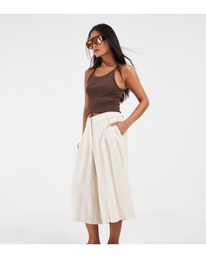 ASOS Petite Pantalones Culotte De Talle Alto De Sastre Con Lino En-Neutro - Blanco