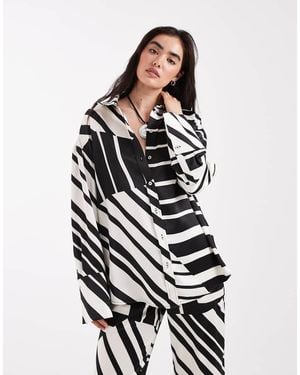 4th & Reckless Satin Wide Cuff Shirt Co-ord - White