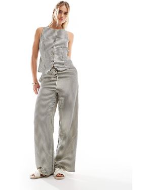New Look Stripe Wide Leg Trousers - Grey