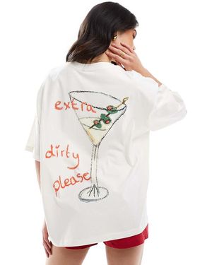 ASOS T-Shirt Oversize Color Crema Con Stampa Di Cocktail Dirty Martini - Bianco