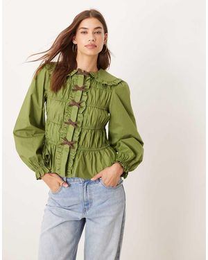 Glamorous Olijfgroene Gesmokte, Aangerimpelde Blouse Met Bruine Strikken