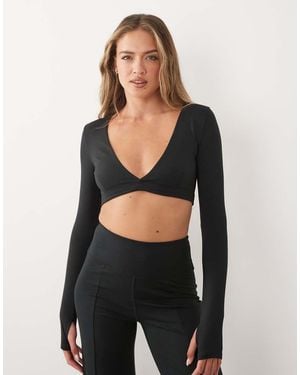 4505 Cross Front Long Sleeve Cropped Top - Black