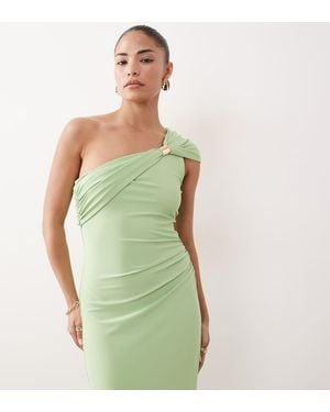 Forever New Vestido Largo Verde Ceñido Asimétrico Con Detalle De Herrajes