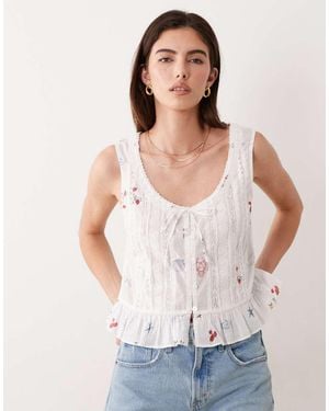 Abercrombie & Fitch Ruffle Boho Summer Print Sleeveless Top - White