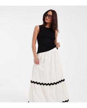 Vero Moda Full Tiered Maxi Skirt With Contrast Scallop Trim - White