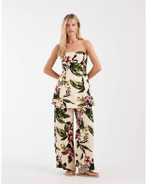Vero Moda Pantaloni A Vita Alta Con Fondo Ampio Color Crema Con Stampa A Fiori - Metallizzato