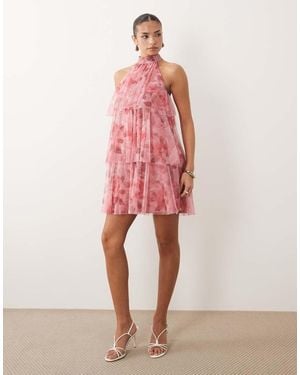 LACE & BEADS Vestido Corto Rosa Oscuro Escalonado Con Estampado De Rosas Y Cuello Alto De Tul