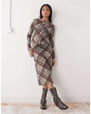 Collusion Sheer Awkward Length Skirt - Natural