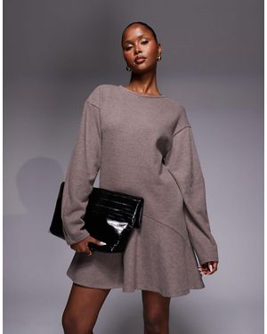 ASOS Robe courte ultra douce coupe cocon à manches longues et ourlet à basque - marron - Gris