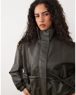 Miss Selfridge Bomberjacke aus kunstleder mit stehkragen - Braun