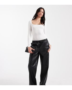 Vero Moda Pantalones Negros De Pernera Ancha Con Lazada En La Cintura De Cuero Sintético De
