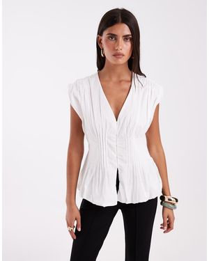 Vero Moda Mouwloze Geplooide Top Met Knoopsluiting Aan De Voorkant - Wit