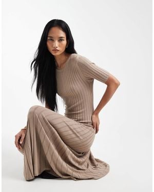 Threadbare Short Sleeve Knitted Maxi Dress - Brown