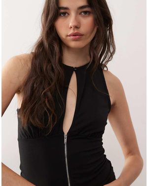 Weekday Top Slim Senza Maniche Con Cut-Out A Goccia - Nero