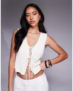 ASOS Top Blanco Con Detalle De Lazada De Tejido Texturizado De - Gris