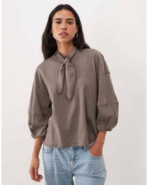 ASOS Top Met Strikdetail, Lange Mouwen En Streep - Bruin