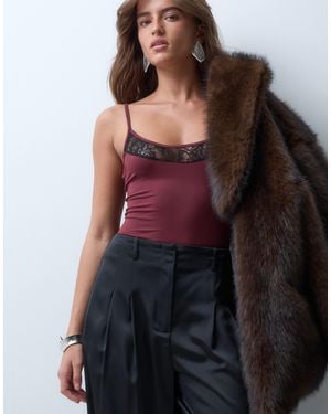 ASOS Body sans manches avec bordure en dentelle couleur chocolat - Violet