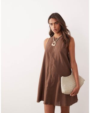 Monki – ärmelloses minikleid aus leinenmix - Braun