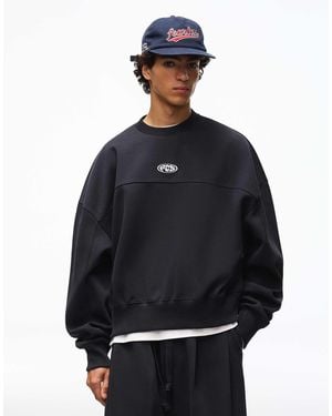 Bershka – kastiges sweatshirt mit rundhalsausschnitt - Blau