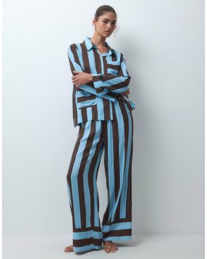 ASOS Gewebtes modal-pyjama-set mit langen ärmeln und blauen streifen