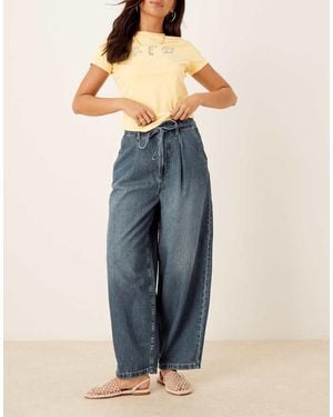 ASOS Soft Barrel Leg Jean With Belt - Blue