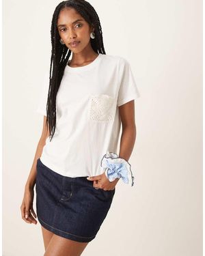Jdy T-Shirt Met Gehaakt Zakdetail - Wit